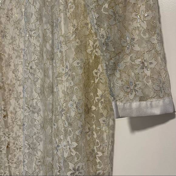 Vintage Lace Open Robe - Picture 14 of 16
